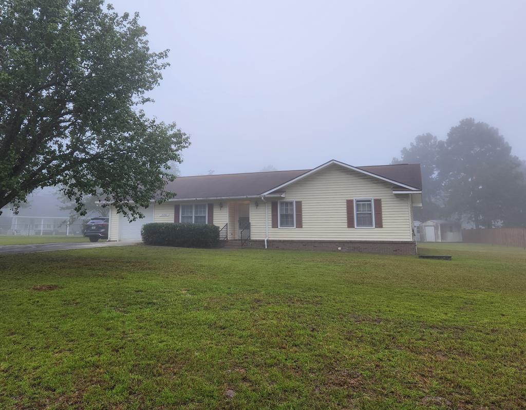 326 Academy Drive, Lyons, GA