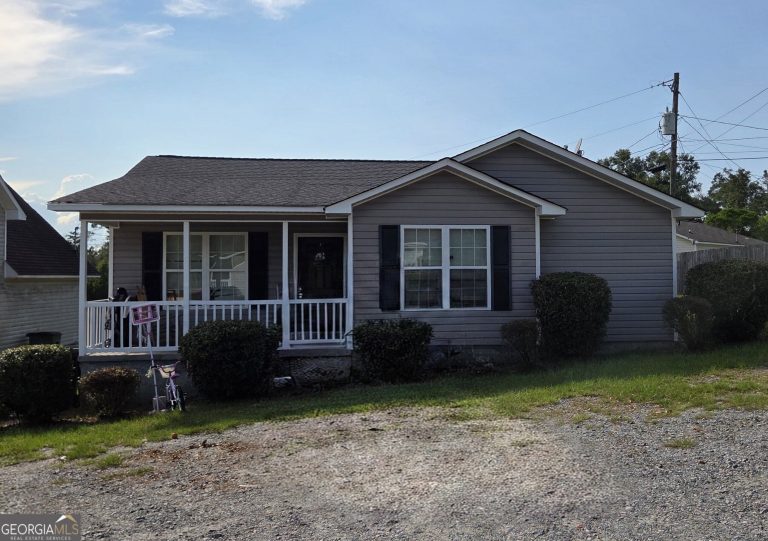 10824685 - 73 / 75 / 77 Royden Drive
